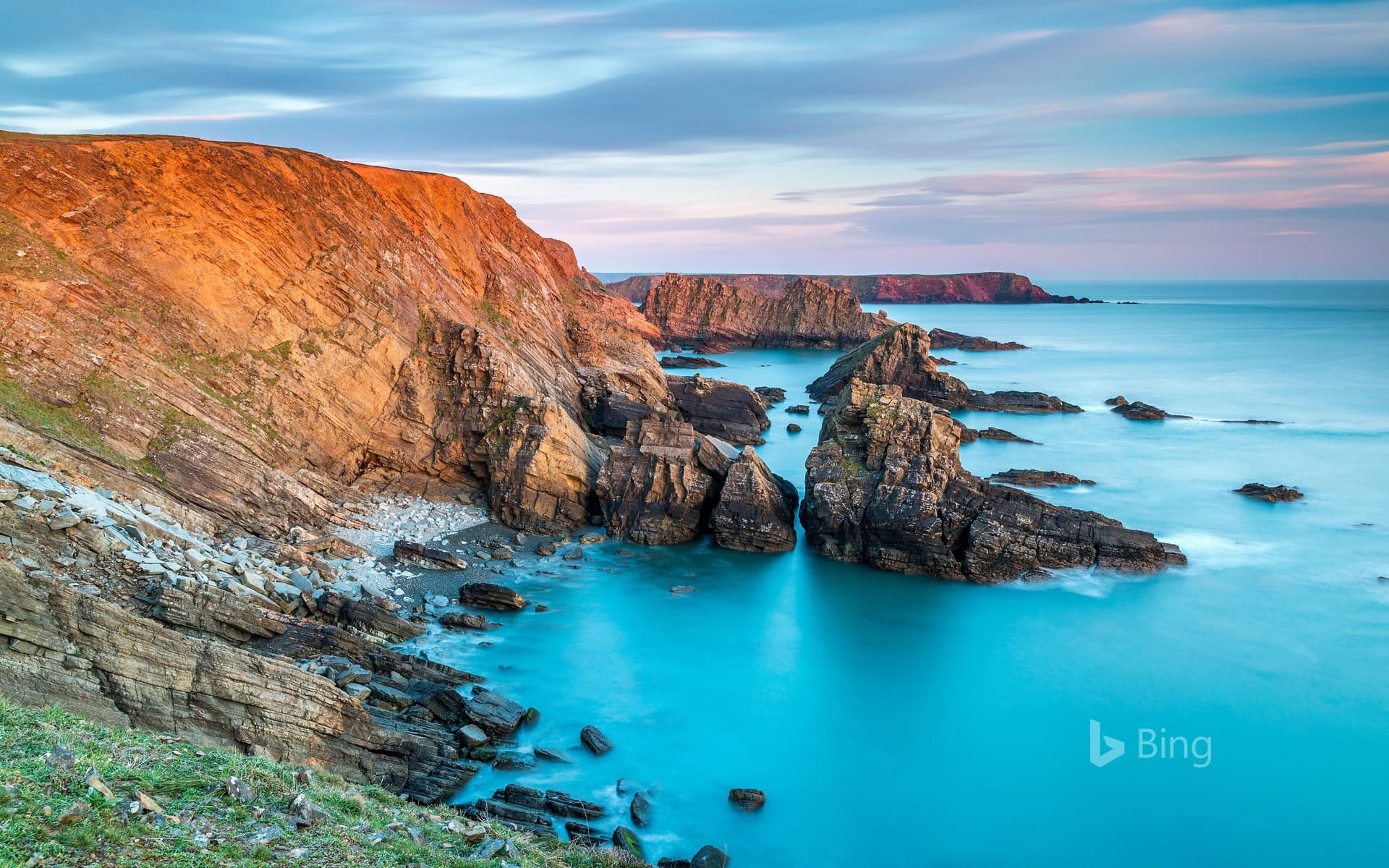 Bing Wallpaper: Pitting Gales Point, Pembrokeshire Coast National Park, west Wales