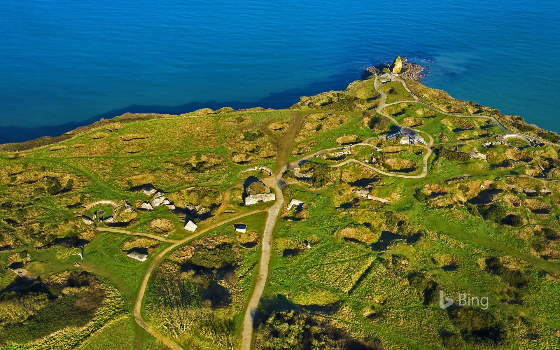 Bing Wallpaper: Pointe du Hoc, Cricqueville-en-Bessin, France