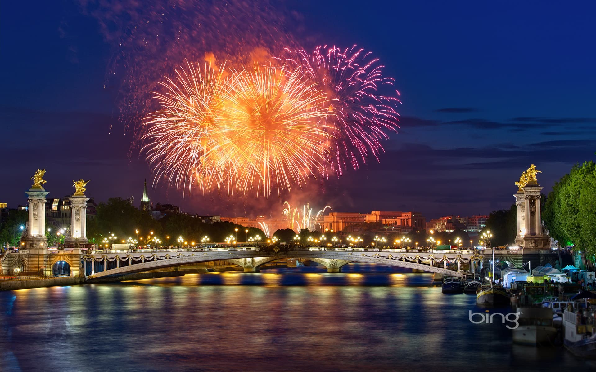 Bing Wallpaper: Fireworks over Pont Alexandre III in Paris, France