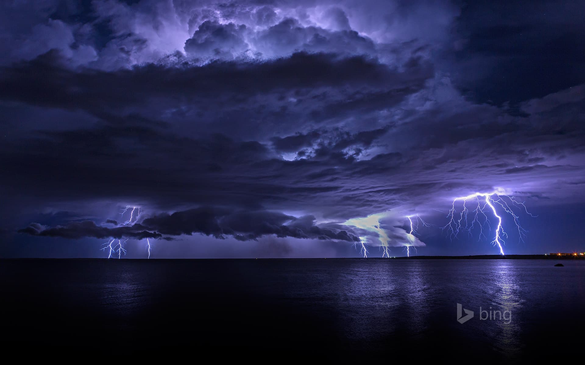 Bing Wallpaper: Lightning storm off Cooke Point, Port Hedland, Australia