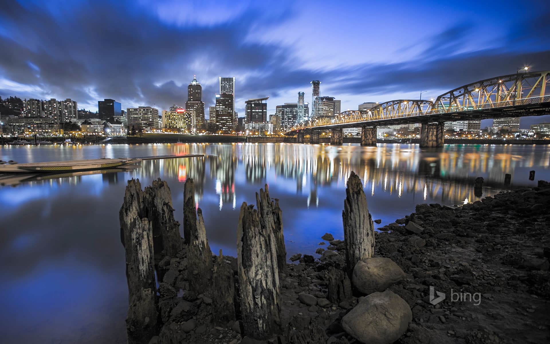 Bing Wallpaper: Portland skyline and Willamette River, Oregon