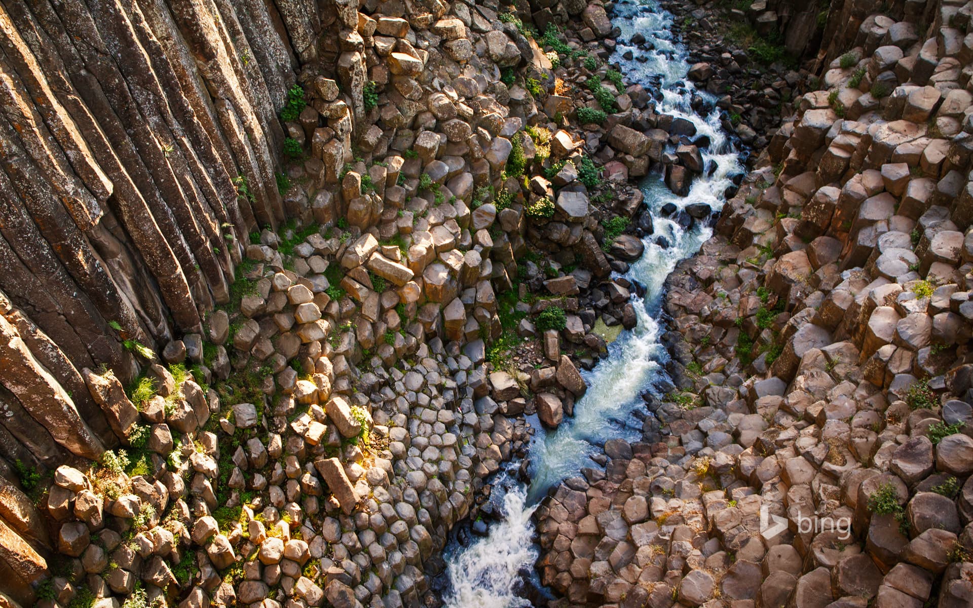 Bing Wallpaper: View of the Prismas Basálticos in Huasca de Ocampo, Hidalgo, Mexico