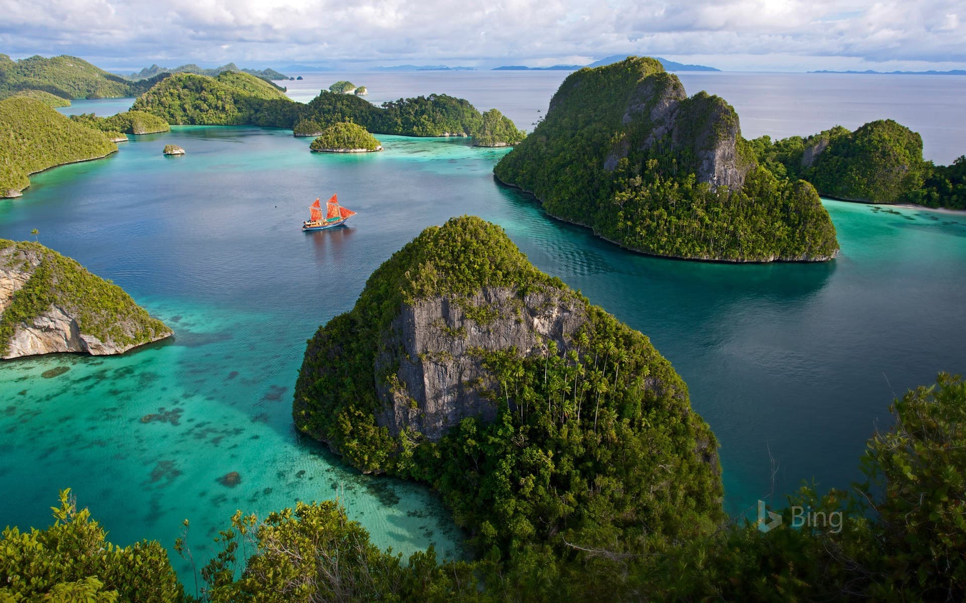 Bing Wallpaper: Wayag Islands in the Raja Ampat Islands of Indonesia