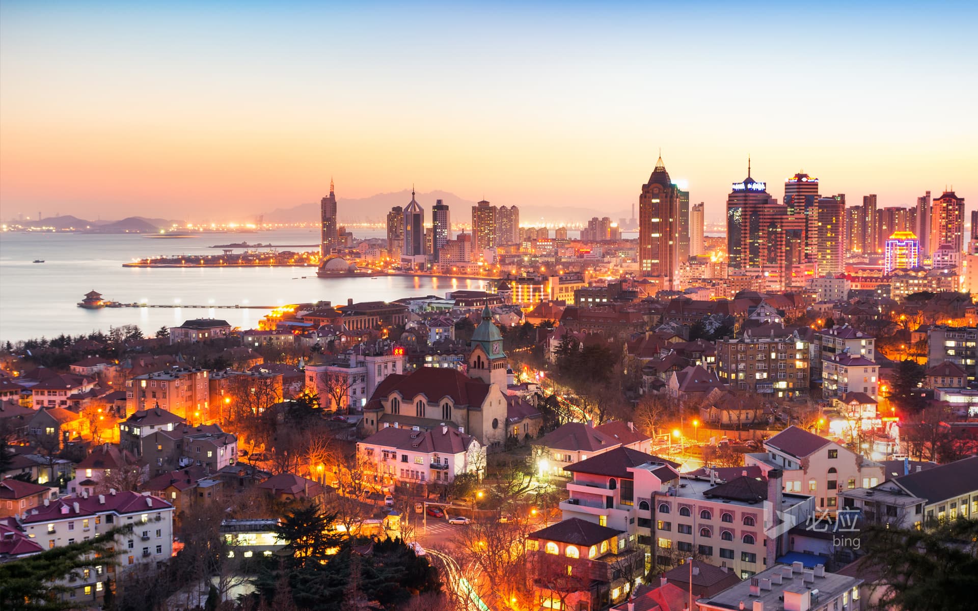 Bing Wallpaper: Qingdao night scene