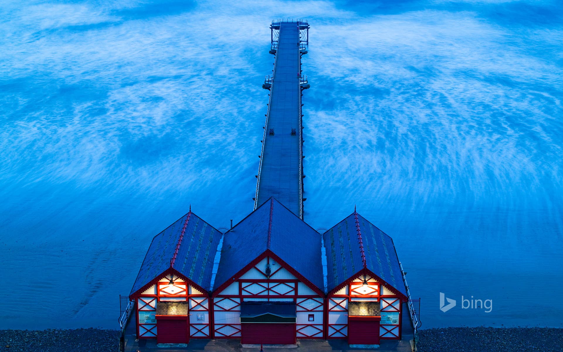 Bing Wallpaper: Saltburn Pier in Saltburn-by-the-Sea, Redcar and Cleveland