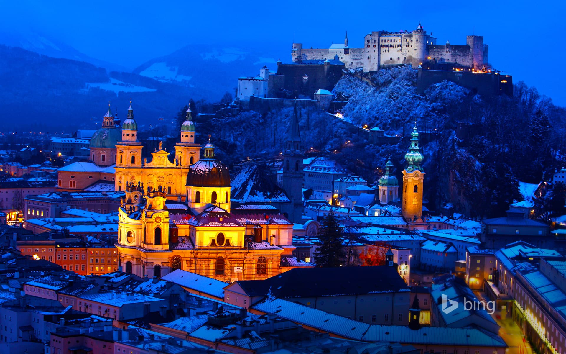 Bing Wallpaper: Old Town in Salzburg, Austria