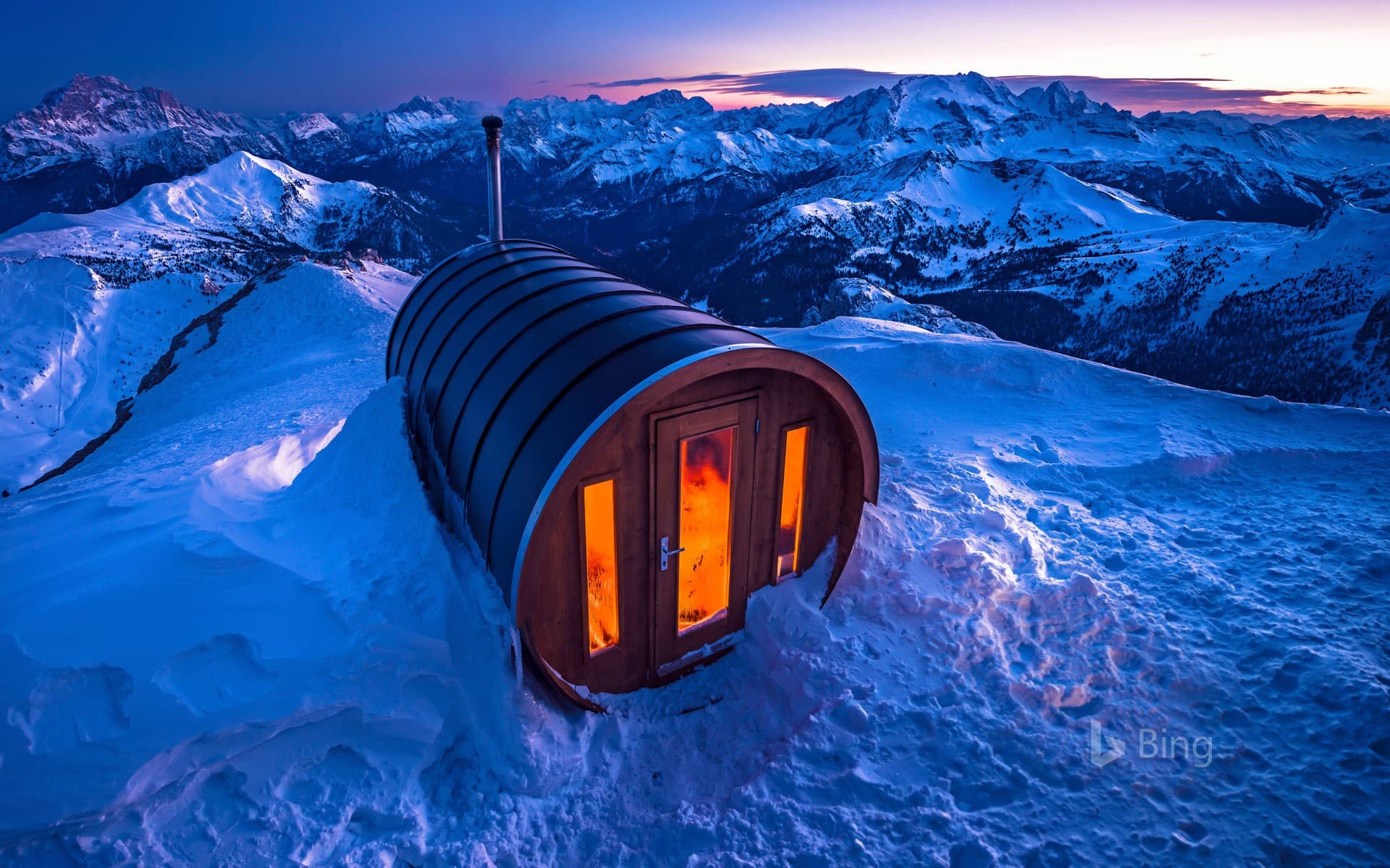 Bing Wallpaper: Sauna at Lagazuoi in the Dolomites of Italy