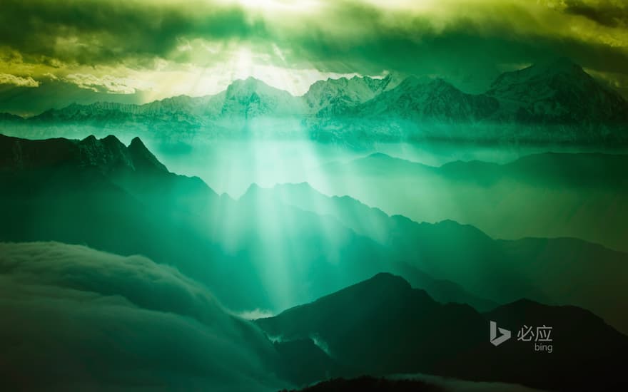 The sea of clouds, climbing the 3600 meters of Niubeishan when the sun goes down, shooting Gongga Mountain