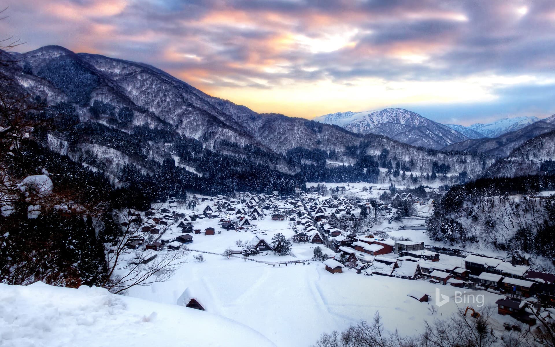 Bing Wallpaper: "Twilight of Shirakawa-go" Gifu, Ono-gun