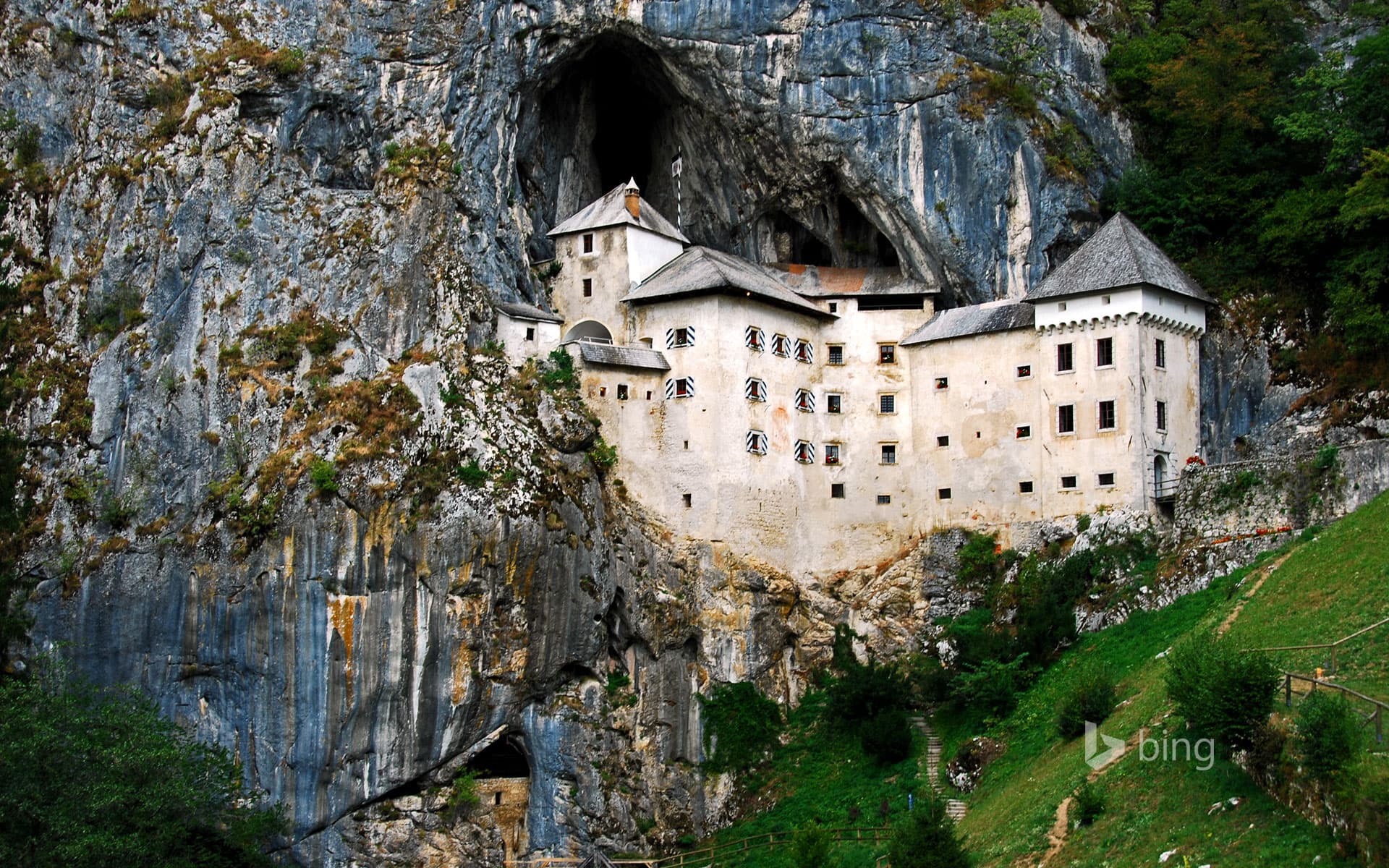 Bing Wallpaper: Predjama Castle, Slovenia