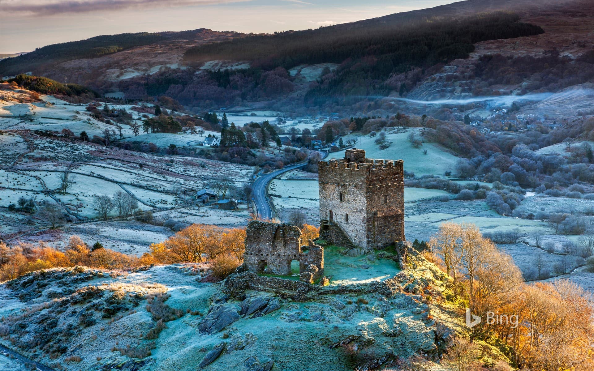 Bing Wallpaper: Dolwyddelan Castle, Snowdonia National Park, Conwy, Wales