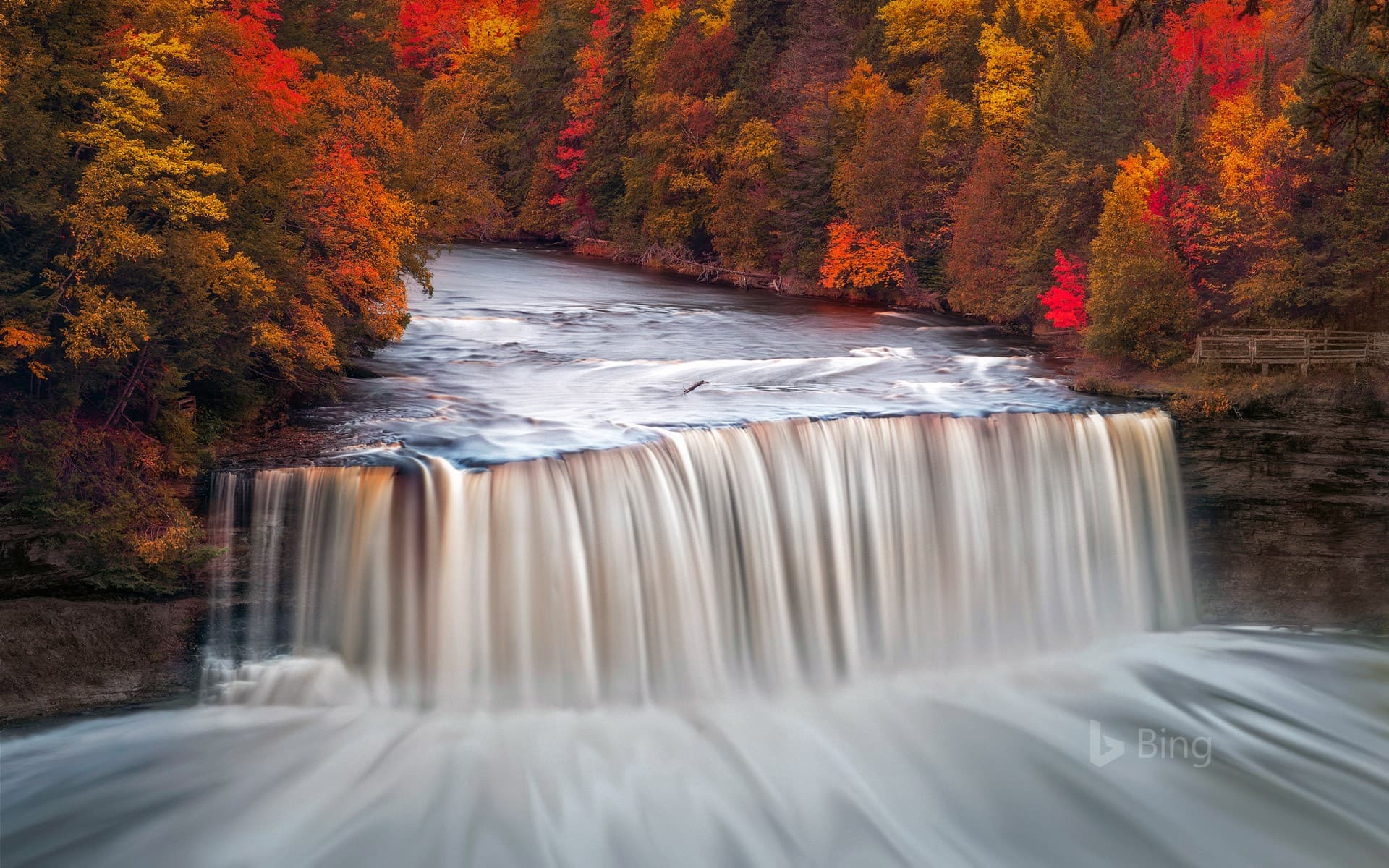 Bing Wallpaper: Upper Tahquamenon Falls in Tahquamenon Falls State Park, Michigan, USA