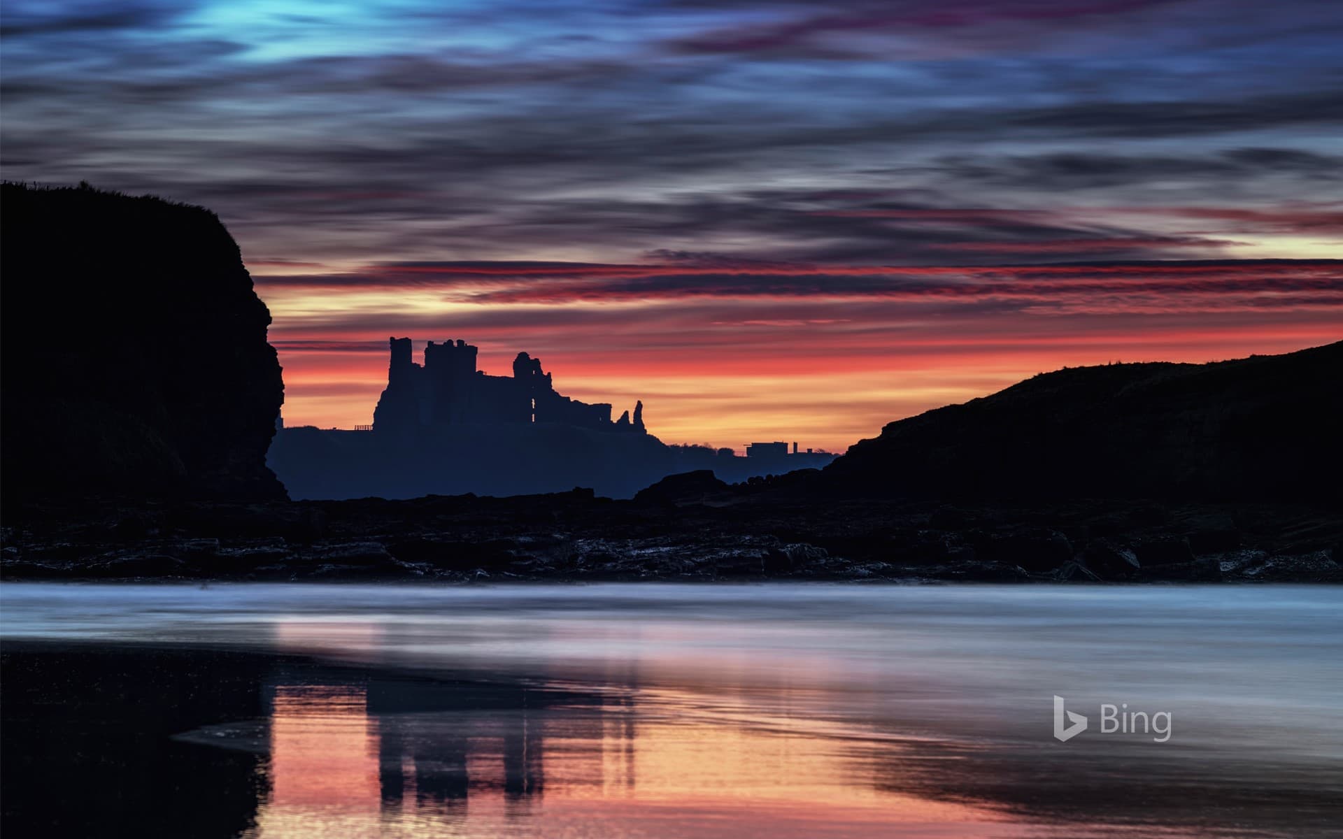 Bing Wallpaper: Tantallon Castle at sunset from Seacliff Beach, East Lothian, Scotland