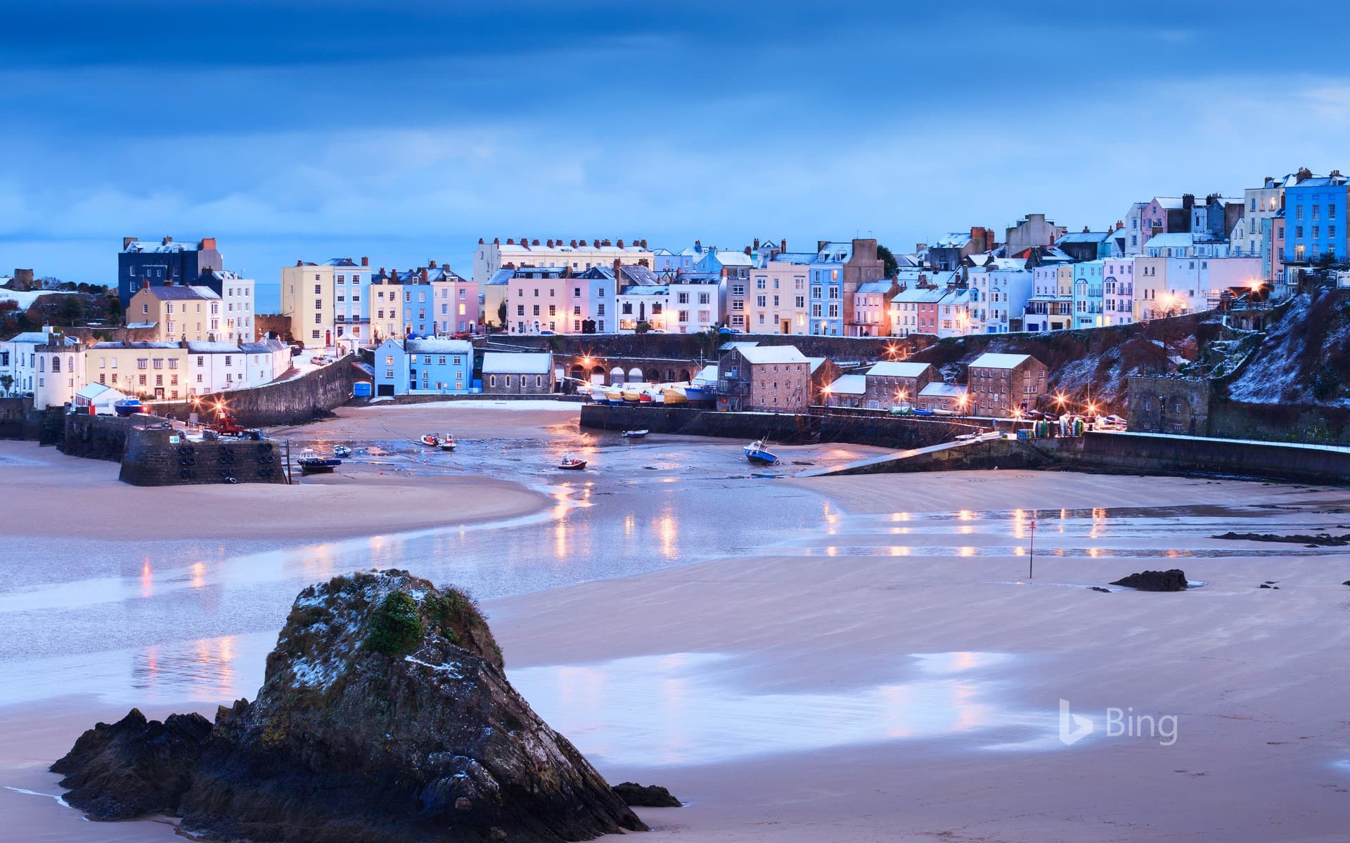 Bing Wallpaper: Wintertime at Tenby Harbour in Pembrokeshire, Wales