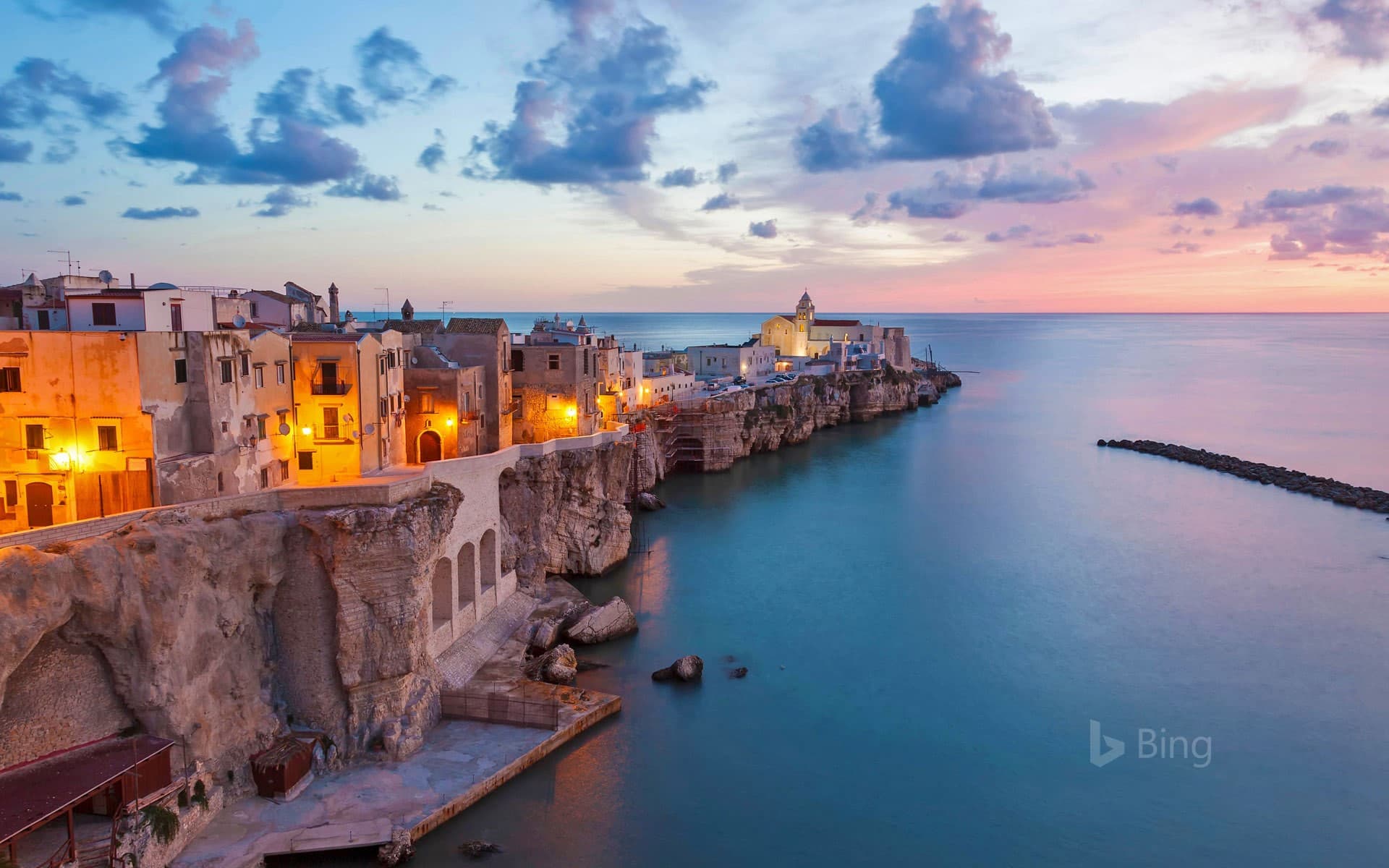 Bing Wallpaper: Vieste on the Adriatic coast of Italy