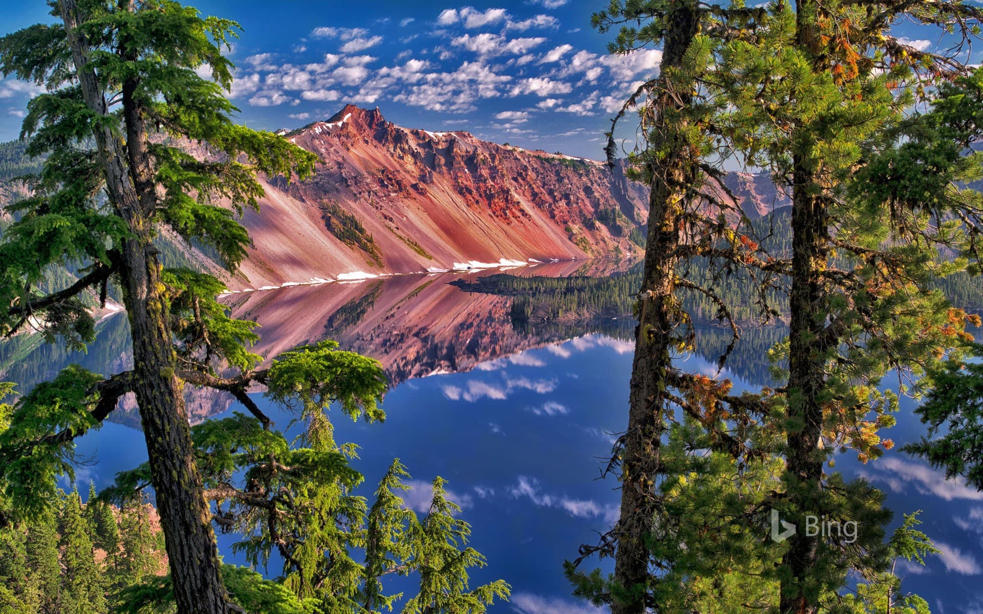 Bing Wallpaper: The Watchman Peak in Crater Lake National Park, Oregon
