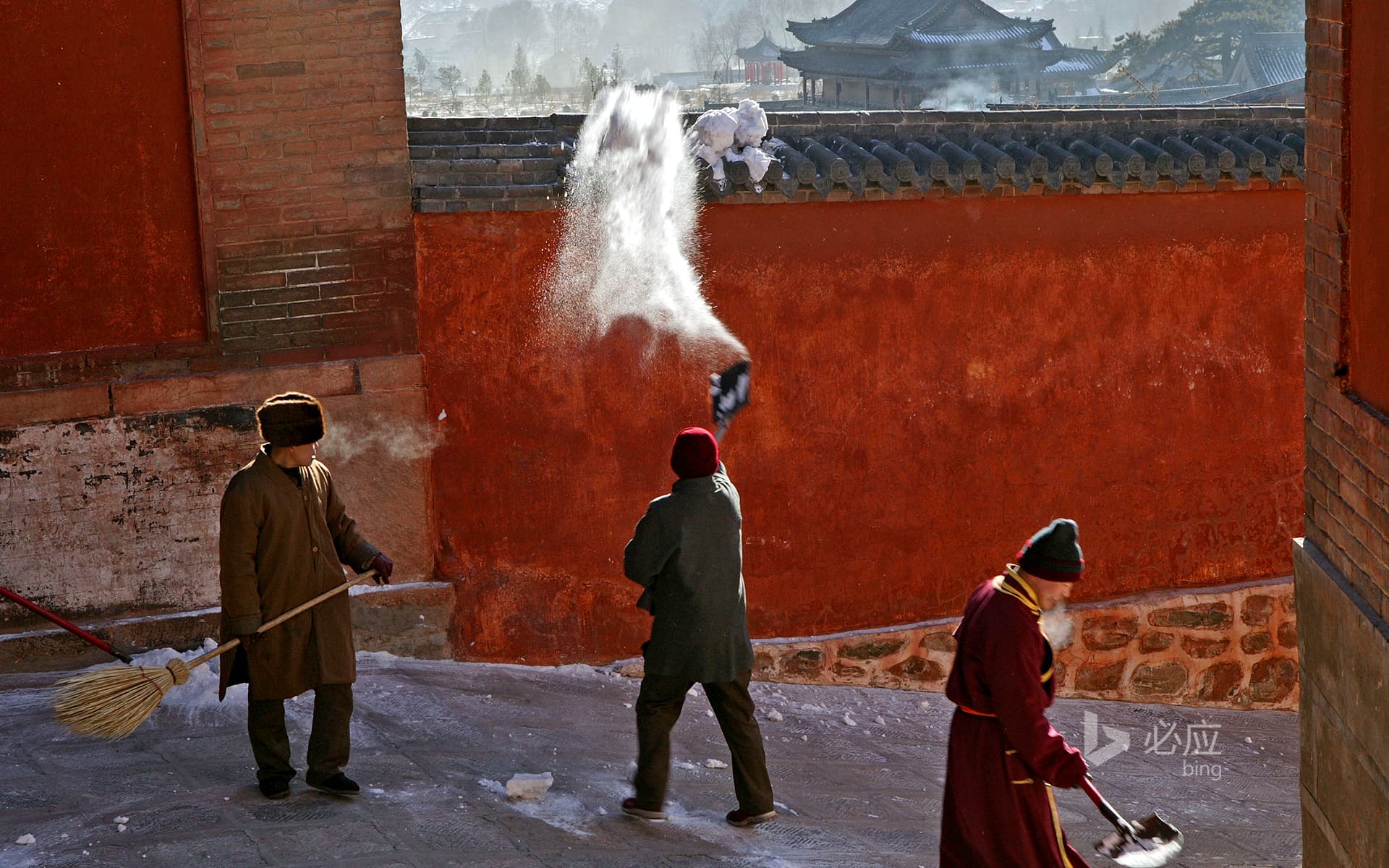 Bing Wallpaper: [今日 小雪] Shanxi Province, Wutai Mountain, Taihuai Town, Xiantong Temple